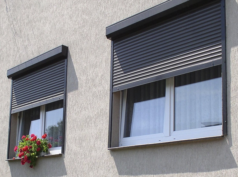 На окна в Северской